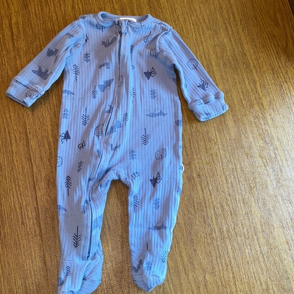 Rabbit + Bear zipper Footie  size 3-6M